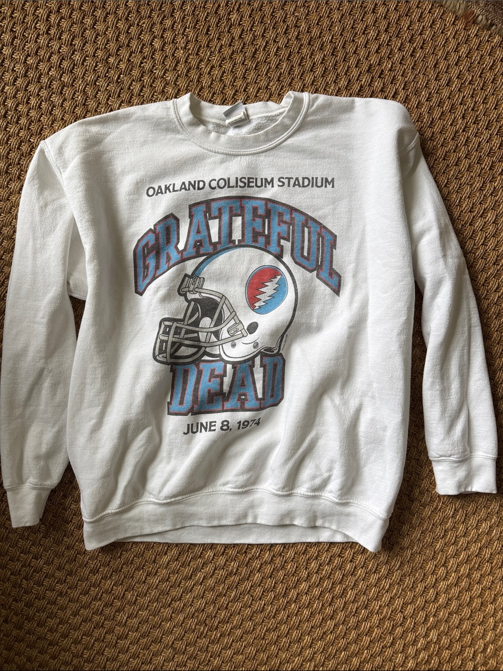 Junkfood Grateful Dead White Crewneck Sweatshirt Blue and Red Graphic medium